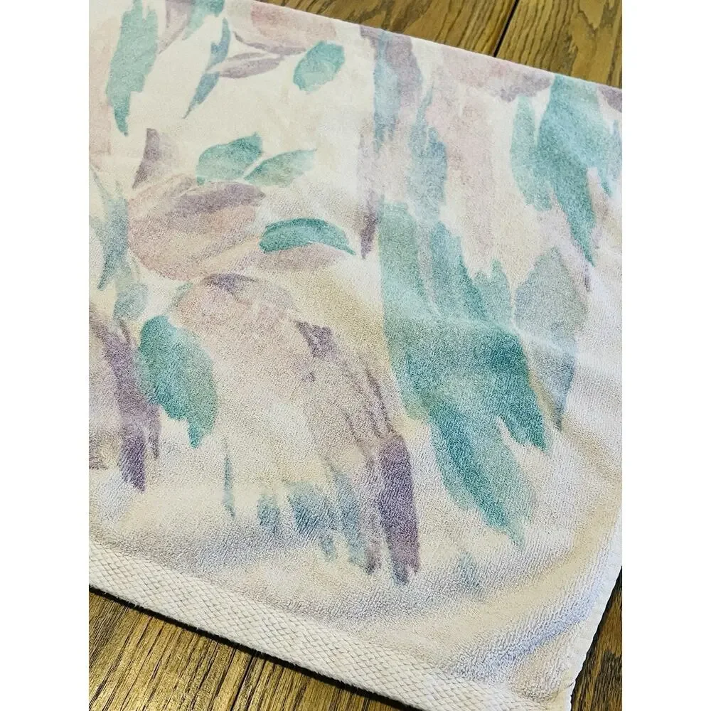Croscill Bath Body Towel 80s Pastel Pink Green Geometric Abstract Shabby Chic Br